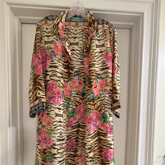 Glam Kimono, Tiger print w/ floral accents. One Size. EUC. - Picture 1 of 12